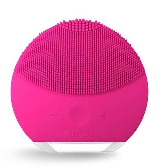 Foreo Luna Mini Ultra Hygienic Facial Cleansing Brush